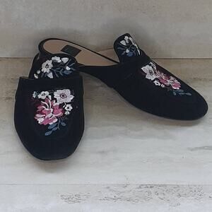 White House Black Market WHBM Embroidered Black Mule Slide The Minny Size 8.5